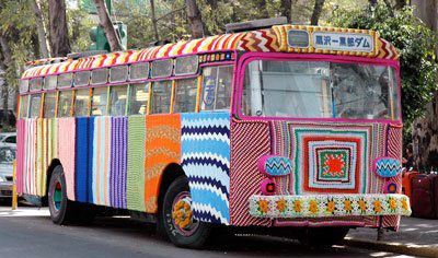 "ярнбомбинг" (yarnbombing) "ярнбомбинг" (yarnbombing)