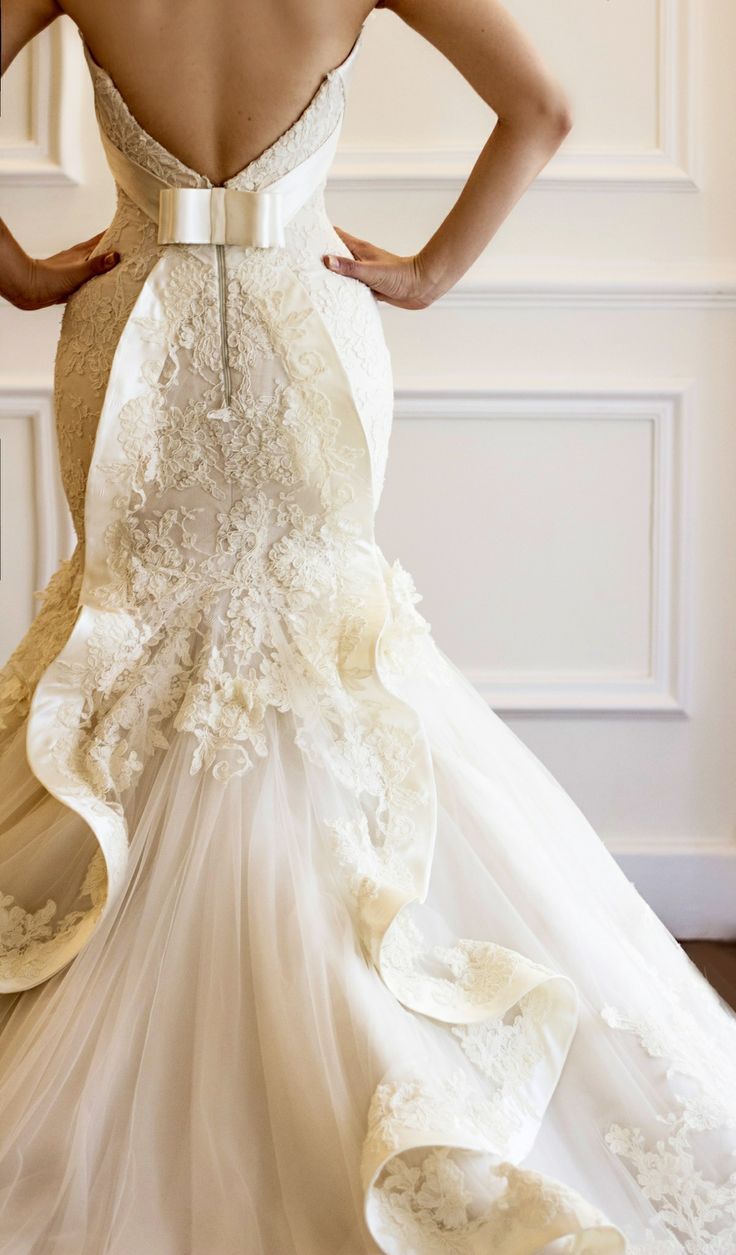 Свадебные платья белым с ним цветом
